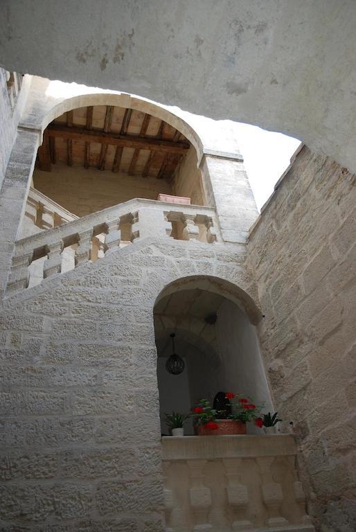 Bed and Breakfast Le Richelieu à Uzès Extérieur photo