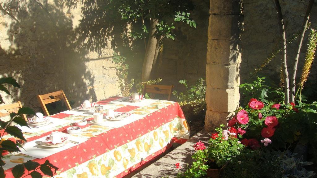 Bed and Breakfast Le Richelieu à Uzès Extérieur photo