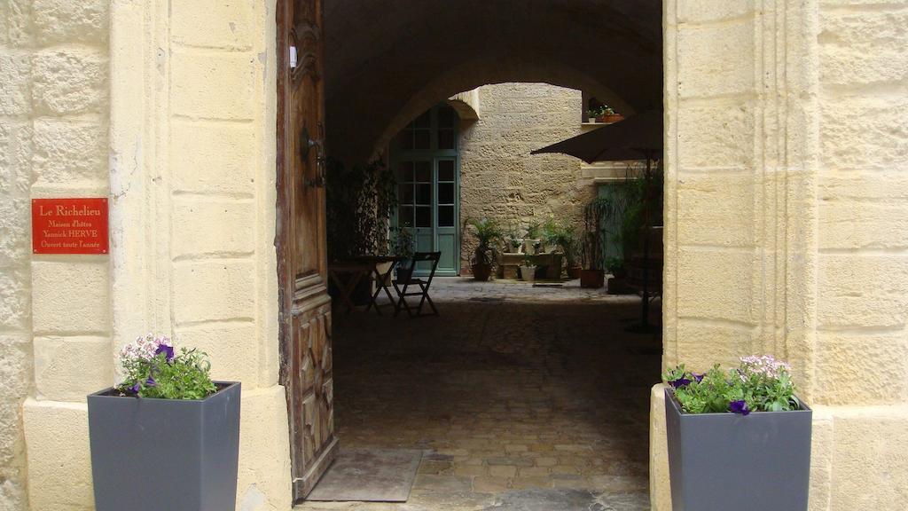 Bed and Breakfast Le Richelieu à Uzès Extérieur photo