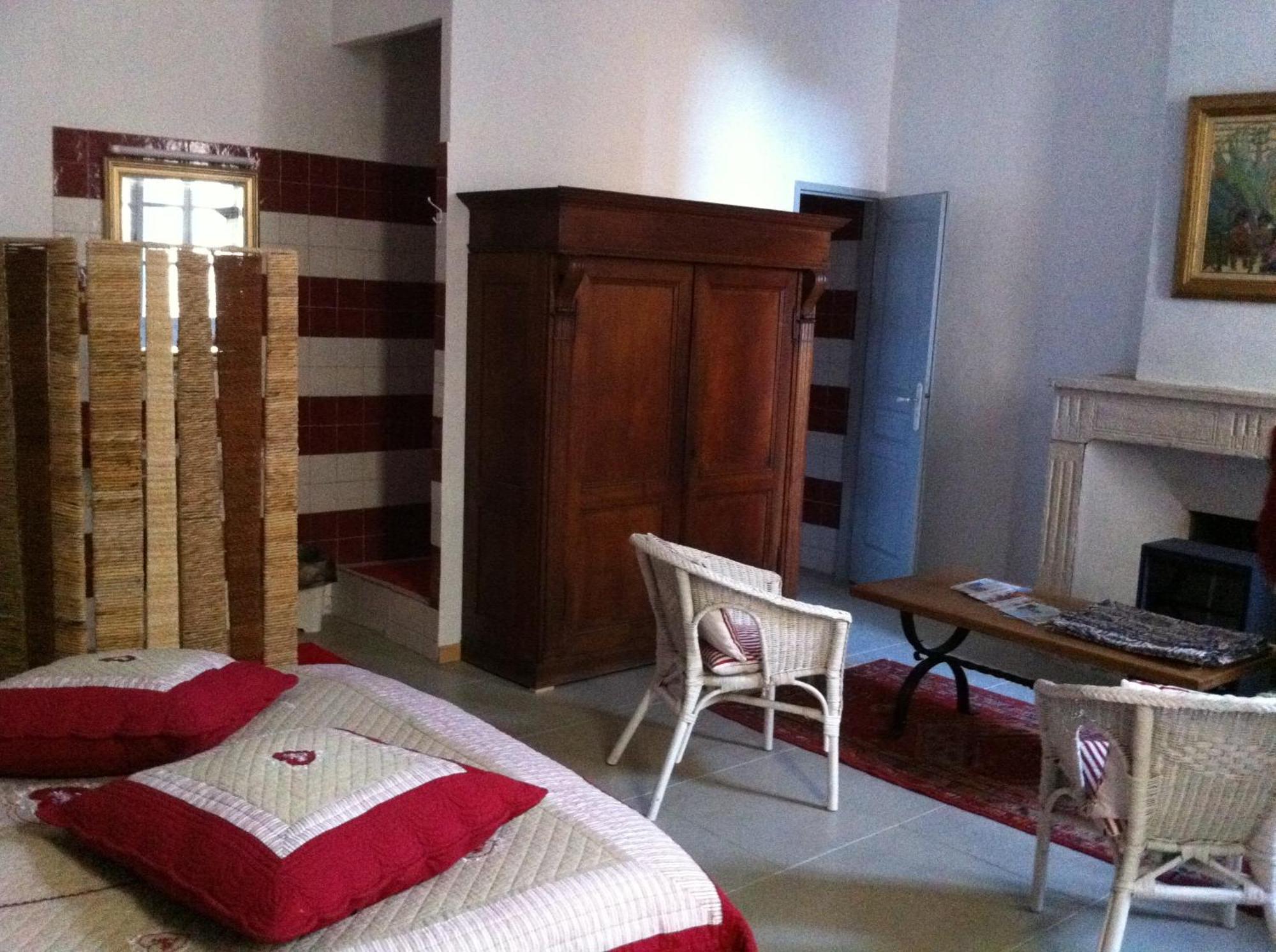 Bed and Breakfast Le Richelieu à Uzès Extérieur photo