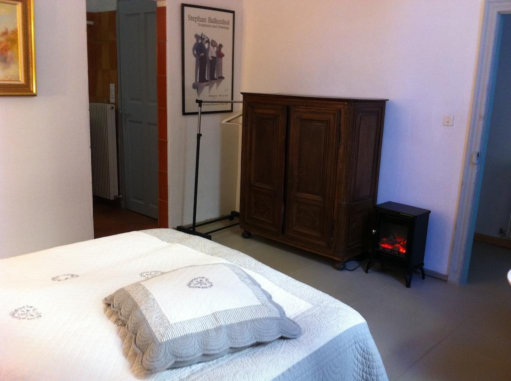 Bed and Breakfast Le Richelieu à Uzès Chambre photo